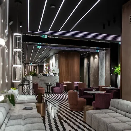 Готель Blow Up Hall 5*