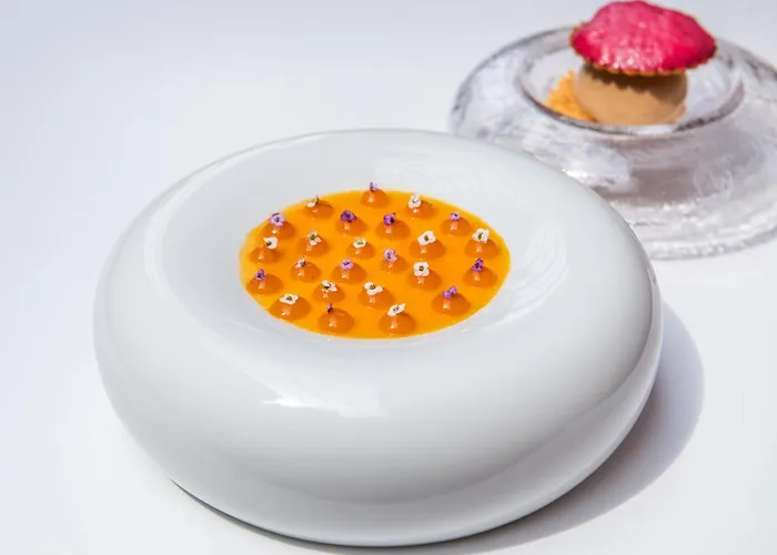 מלון Blow Up Hall