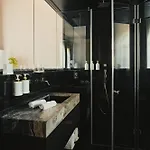 Blow Up Hall Hotel 5*