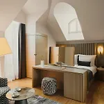 Hotel Blow Up Hall