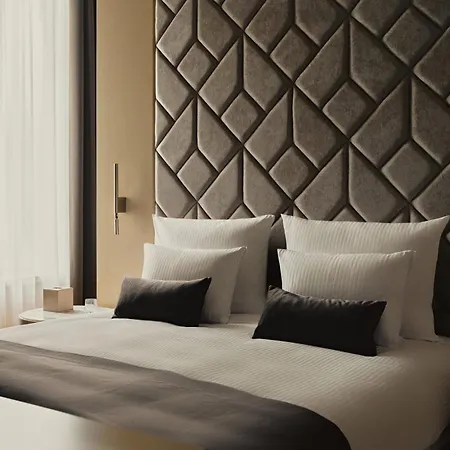 Ξενοδοχείο Blow Up Hall 5*