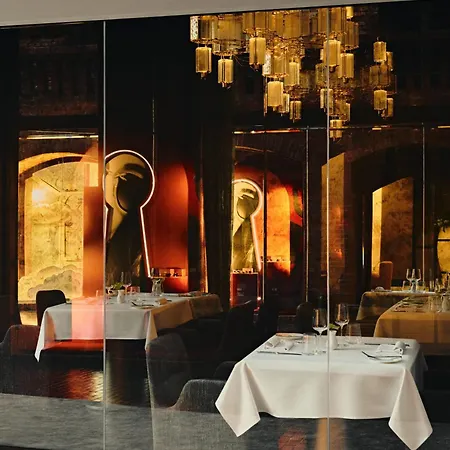 Blow Up Hall Ξενοδοχείο