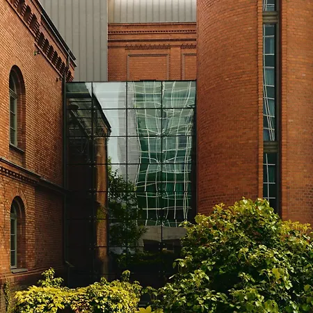 Blow Up Hall Ξενοδοχείο Πόζναν