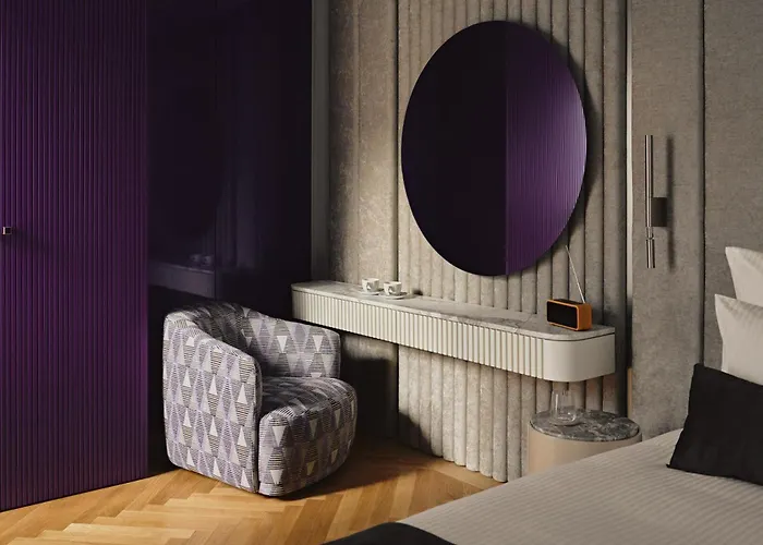 Blow Up Hall Отель