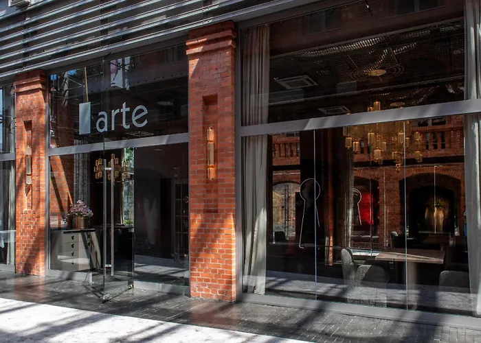 Отель Blow Up Hall